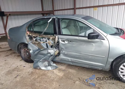 2008 Ford Fusion S from USA, damaged, VIN 3FAHP06Z58R142043